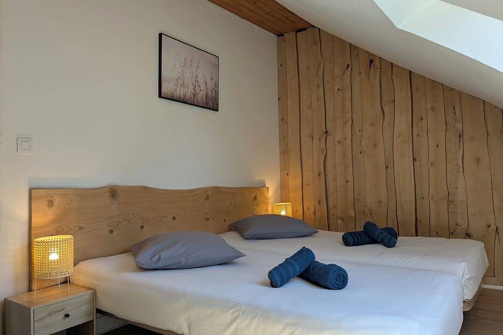 Entire apartment, Le Milan Royal Apartment In Character Property in Mouthe-Lac et Mont d’Or, Jura Francais