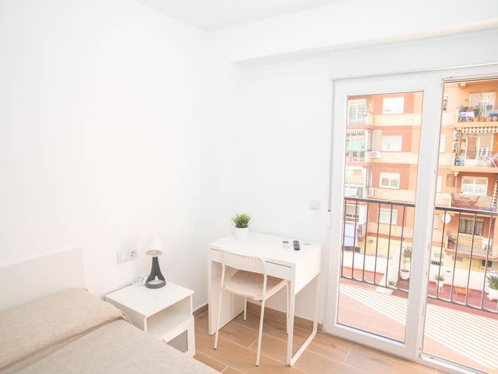 Apartamento vacacional entero, Winahost H4 Emilio Gasco in Algiros, Valencia