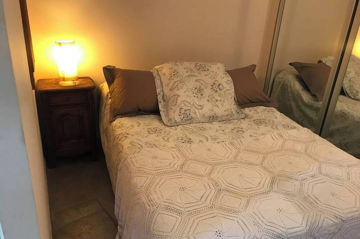 Ganze Wohnung, Chambre de charme proche Cannes entre mer,rivière et montagne. Calme absolu in Auribeau-sur-Siagne, Mittelmeerküste (Frankreich)