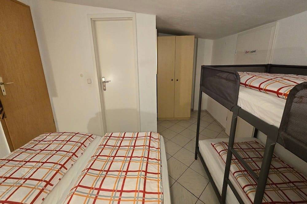 Ganze Wohnung, Ferienwohnung im Ferienpark mit Seezugang in Dabel, Ludwigslust-Parchim