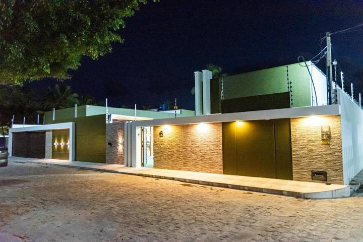 Casas e apartamentos de temporada para 16 pessoas, com jacuzzi e jardim e ainda piscina em Coruripe