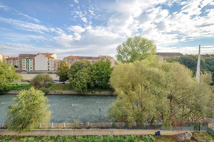 Chambre d’hôte pour 5 personnes, avec vue et terrasse, animaux acceptés à Turin