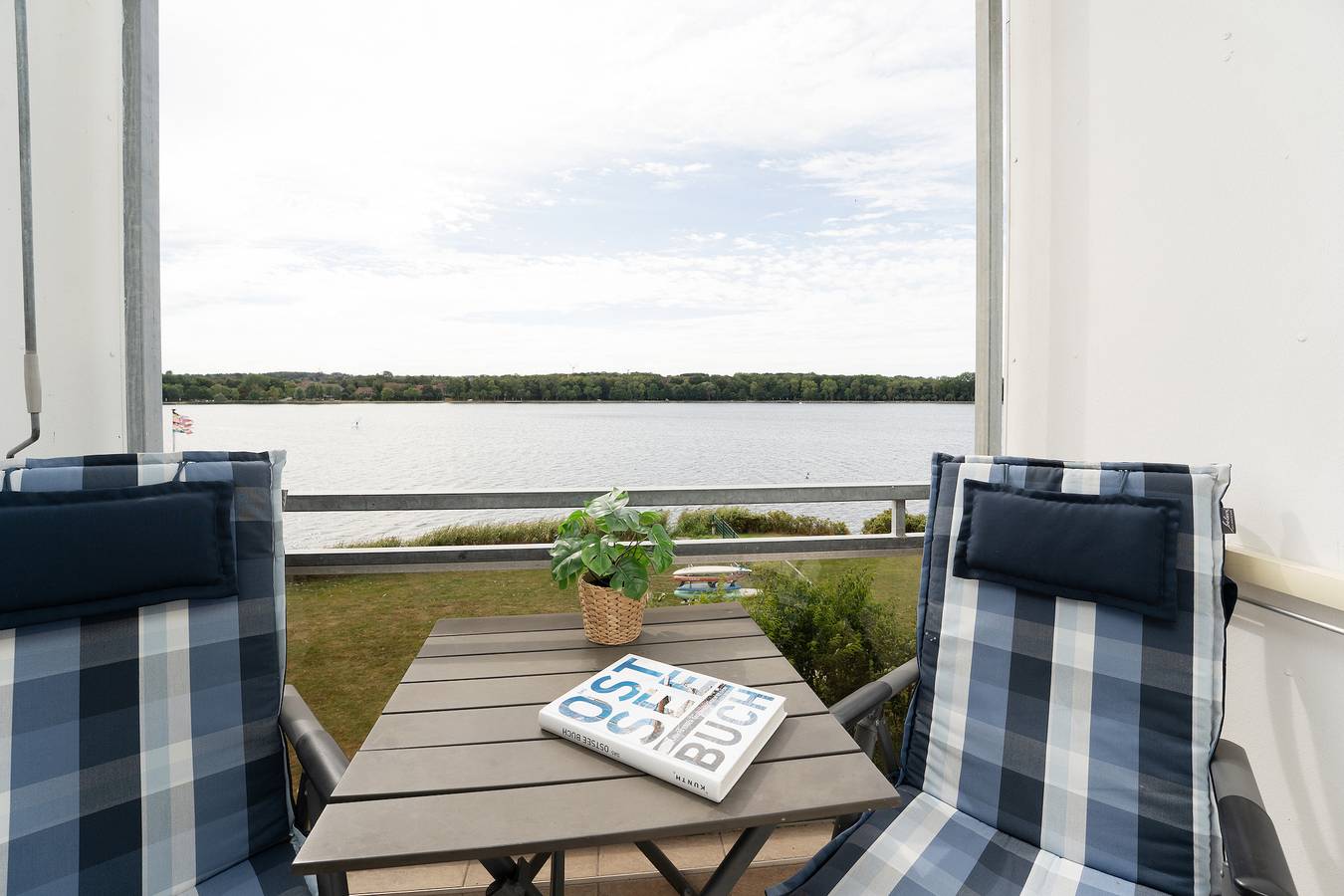 Hel semesterlägenhet, Haus Aquamarina Küstenlicht 25 in Steinwarder, Heiligenhafen