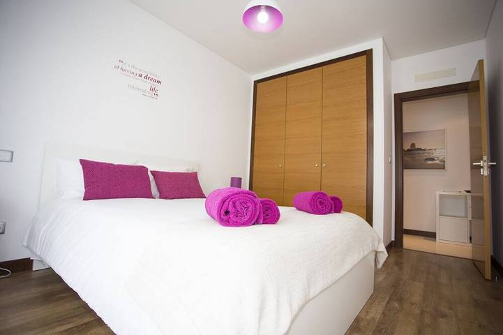 5 Star Villa Surf and Stones Apartment - Beachfront Coastal Escape in Consolação, Peniche