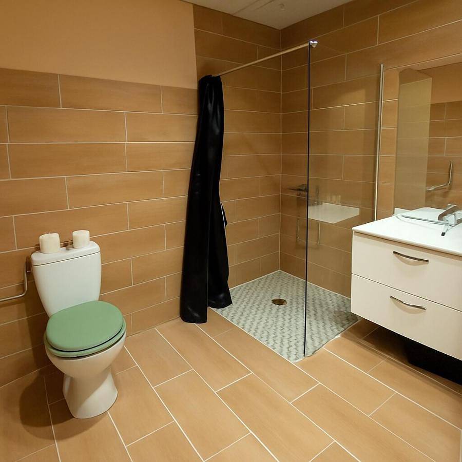 Appartement entier, Appartement en Rdc climatisé à 100m des cures in Lamalou-les-Bains, Région de Béziers