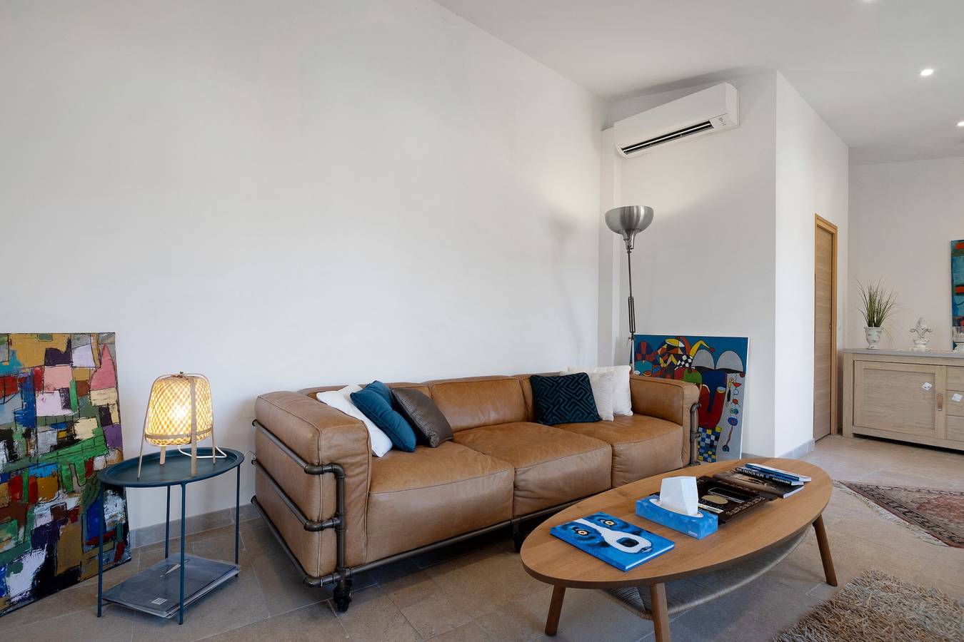 Appartement entier, Appartement 'Suzette' avec vue sur la montagne, Wi-Fi et climatisation in La Colle-sur-Loup, Côte méditerranéenne (France)
