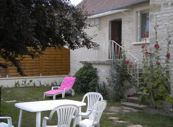 Gîte pour 4 personnes, avec jardin et balcon à Floirac (Lot)