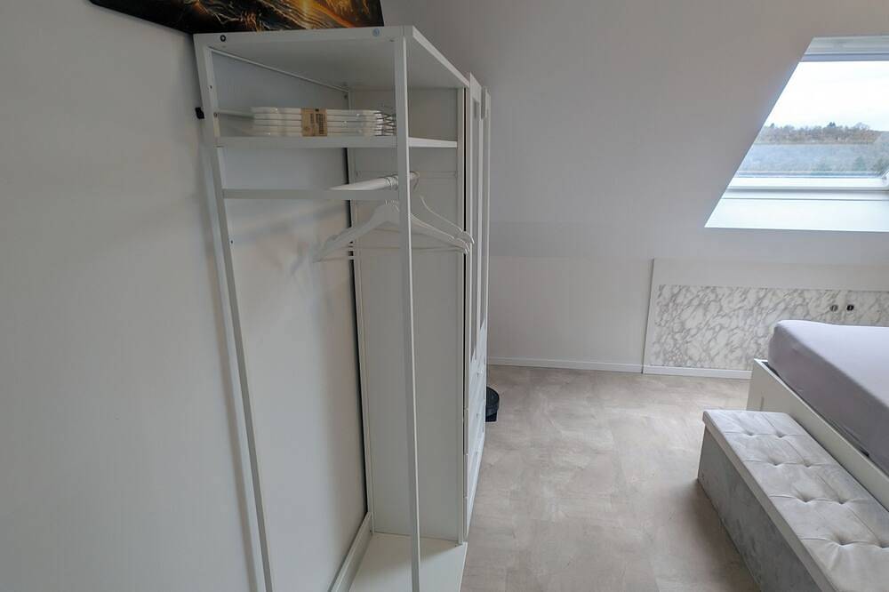 Ganze Wohnung, Zentrale Unterkunft mit Stil in Remscheid, Bergisches Land