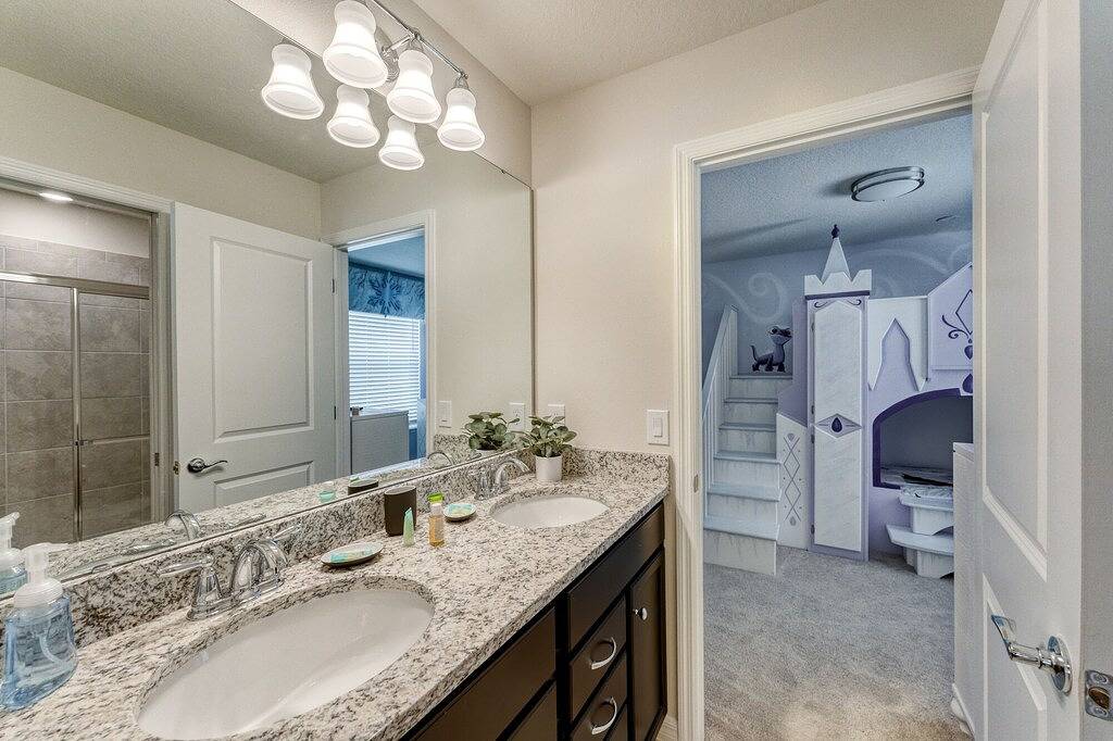 Jurassic Movie Room/ Loft Game Room/ Themed w/ resort amenities in Davenport (FL), Zentral Florida