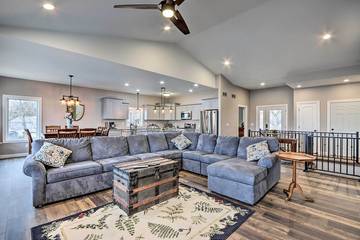 Vacation House for 20 Guests in Lake of the Ozarks, Ozark Mountains, Picture 1