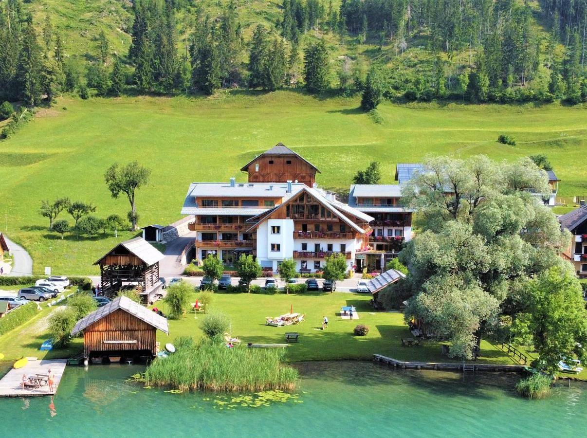 Ferienhof Neusacher Moser in Gailtaler Alpen, Weissensee