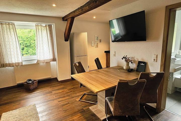 Ganze Wohnung, Geräumige Ferienwohnung für bis zu 4 Personen am Ebnisee in Kaisersbach, Rems-Murr-Kreis