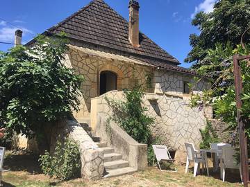 Gîte pour 6 personnes, avec jardin et terrasse à Vitrac