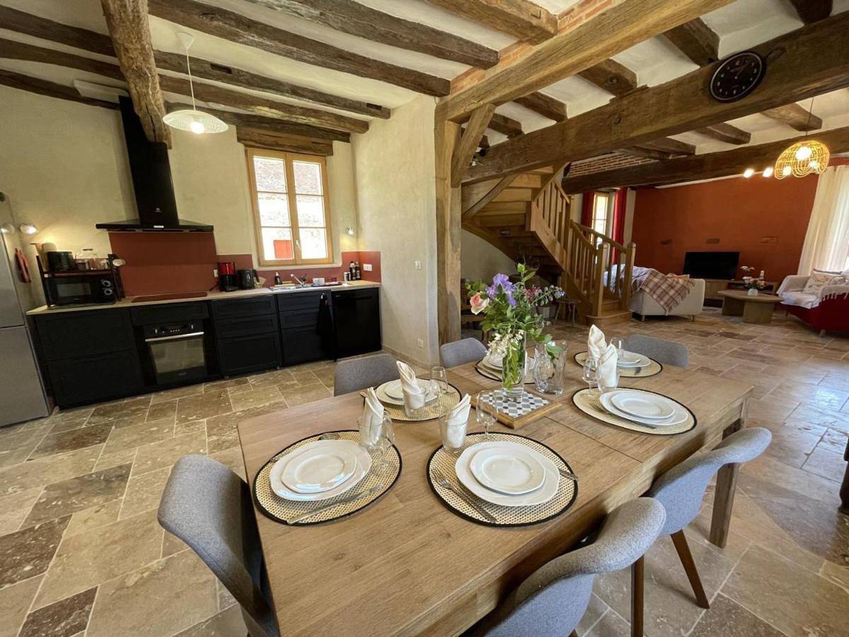 Superbe Gîte Éco-rénové au Calme, Proche Châteaux - Fr-1-381-622 in Perrusson, Région de Loches