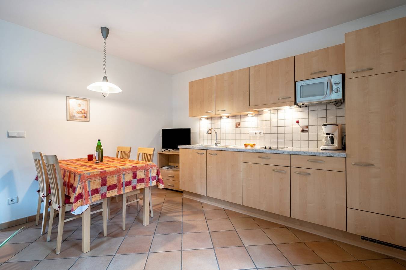 Ganze Wohnung, Ferienwohnung 'Stettnerhof Laugen' mit Bergblick, Terrasse und Wlan in Völlan, Lana