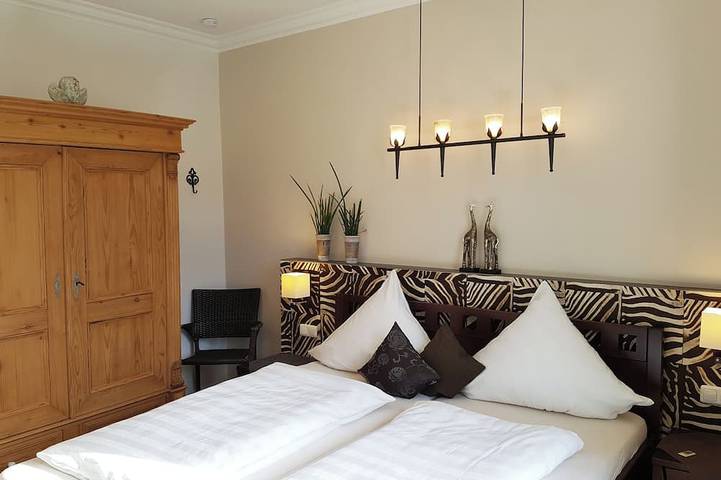 Ganze Wohnung, Traumlage - Exklusive Komfortwohnung Zell (Mosel) mit Balkon und Wasserblick in Zell Stadt (Mosel), Zell (Mosel)