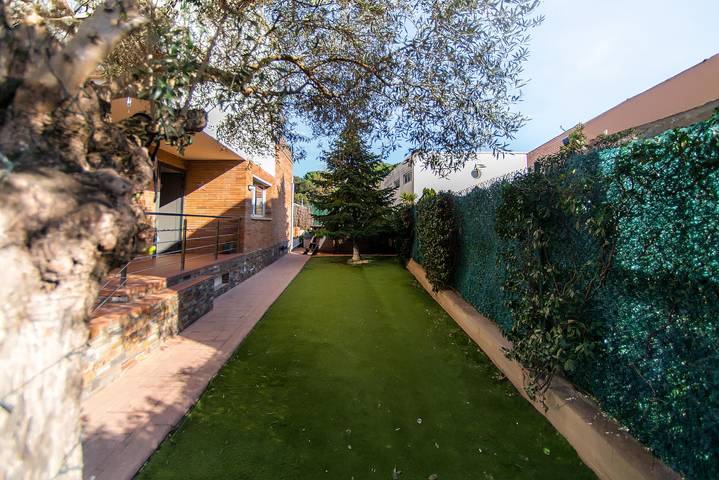 Casa rural para 8 personas, con jardín y terraza, Se admiten mascotas en Santa Cristina de Aro - 4