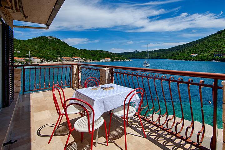 Gîte pour 4 personnes, avec Vue sur l’océan et Balcon dans Lastovo