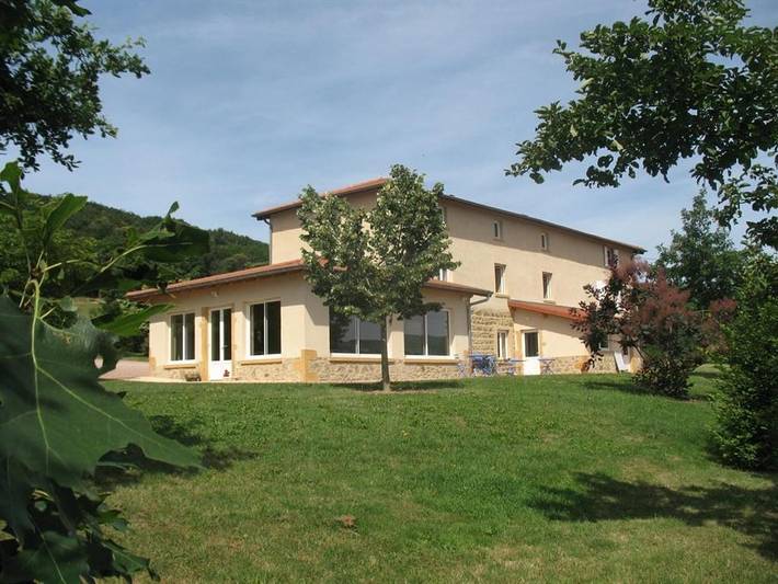 Maison d’hôte pour 2 personnes, avec Terrasse ainsi que Jardin et Vue dans Beaujolais