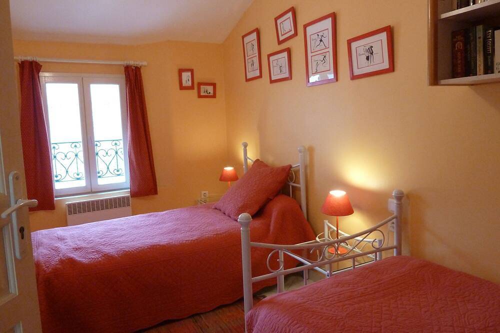 Gite de charme rénové avec goût au coeur du Vaucluse in Pernes-les-Fontaines, Vaucluse