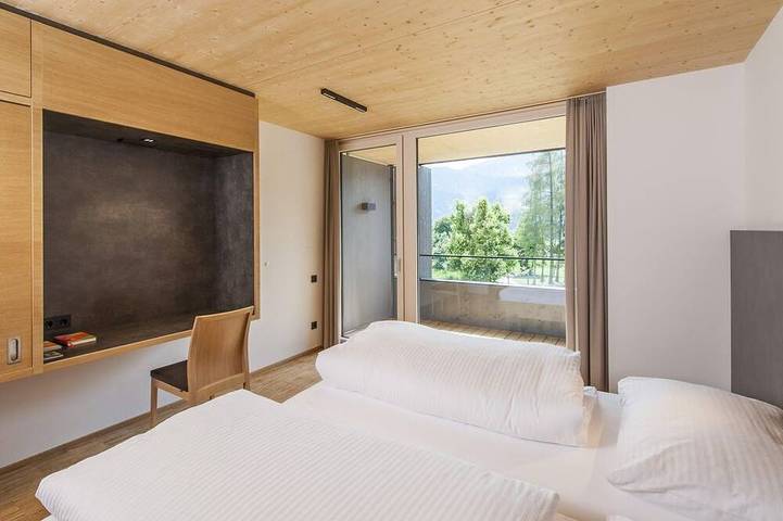 Familienzimmer Komfort mit Balkon - St. Michael Alpin Retreat in Tuxer Alpen, Pfons