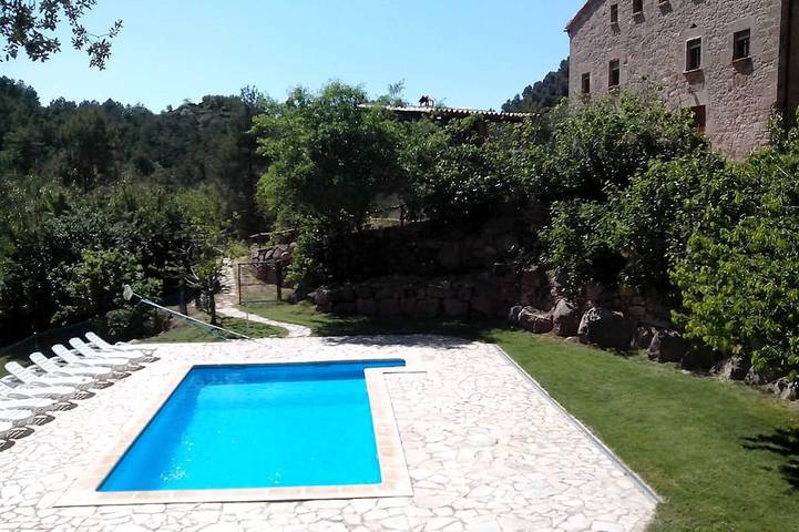 Gîte pour 20 personnes, avec jardin et terrasse - 1