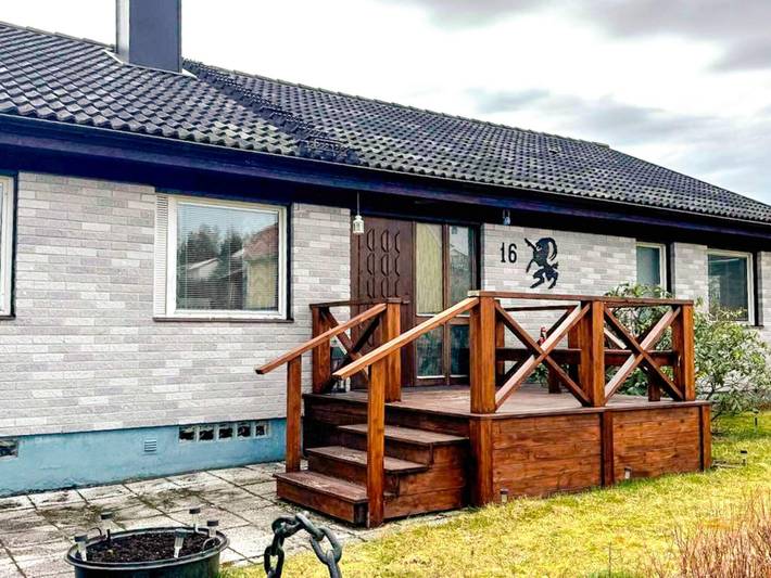 Hus för 10 Personer, med trädgård och balkong, barnvänlig i Söderhamn