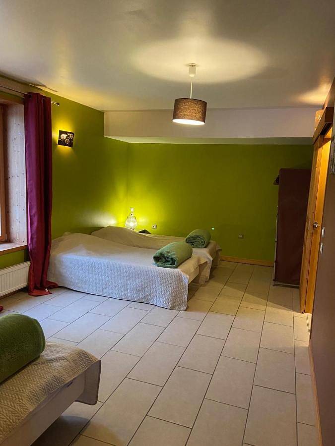 Location de vacances pour 15 personnes, avec vue et jardin à Charchilla