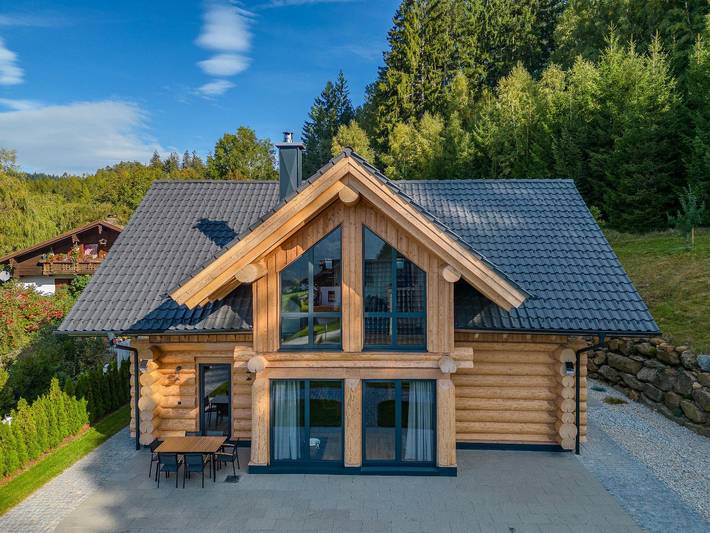 Ferienhaus für 10 Personen, mit Balkon/Terrasse und Balkon sowie Terrasse und Whirlpool in Bodenmais