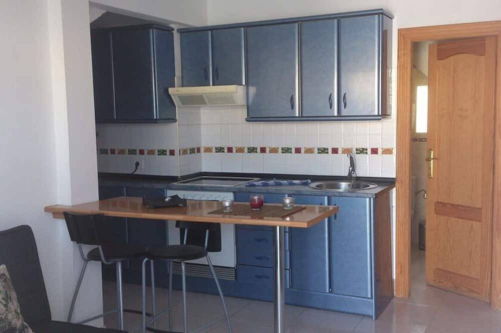 Entire apartment, Apartment with private pool in Tarajalejo. in Tarajalejo, Tuineje