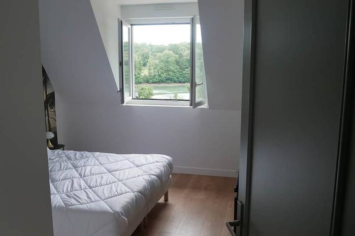 Location de vacances pour 7 personnes, avec jardin ainsi que terrasse et jacuzzi à Gouesnach - 2