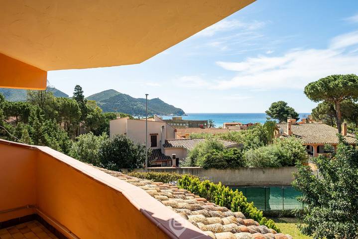 Ferienhaus für 6 Personen mit Balkon/Terrasse in Solanas, Comune di Sinnai