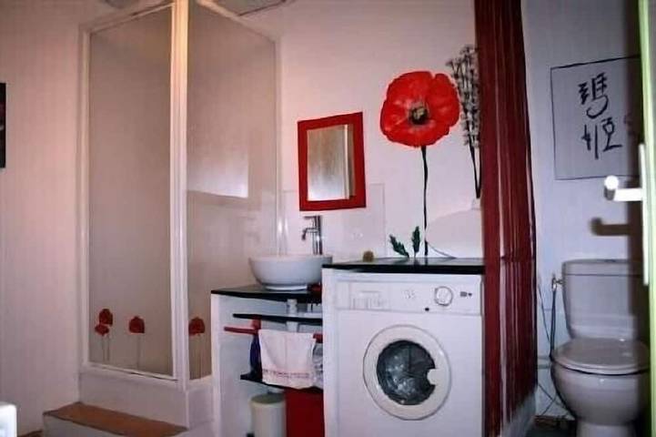 Gîte pour 4 personnes, avec terrasse ainsi que piscine et jardin à Gigean - 3