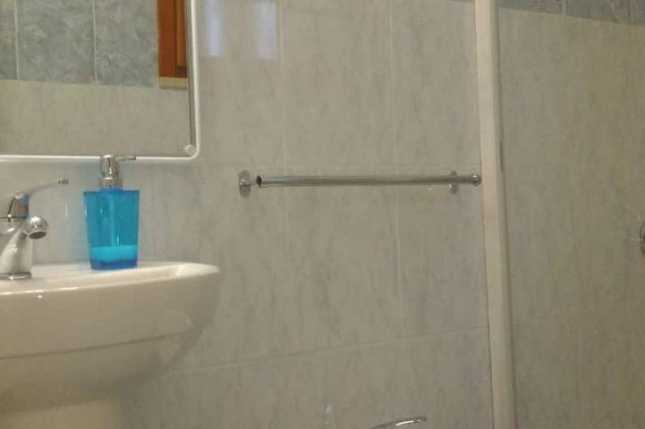 Appartamento intero, C9 Appartamento Bilocale Immerso Nel Verde In Tranquillo  Residence Con Piscina in Sirmione, Prealpi Gardesane