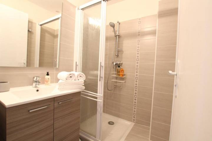 Gîte pour 8 personnes, avec vue et jardin, animaux acceptés dans Office De Tourisme De Vars - 3