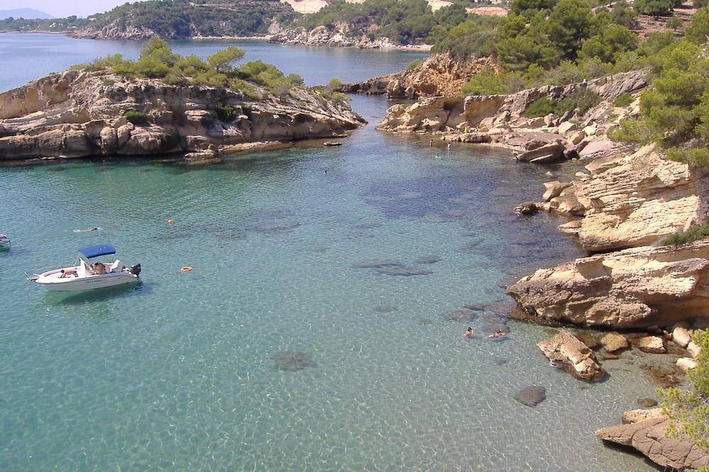 Huis 200m van de zee, direct aan het zwembad, ver van de toeristische drukte in Terres de l'Ebre, Costa Dorada