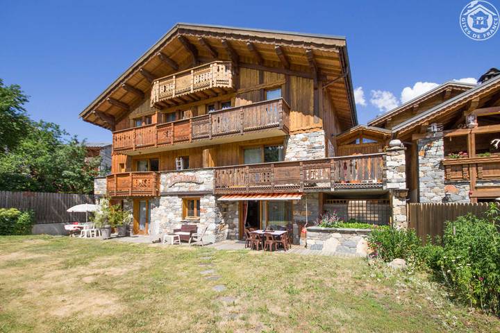 Gîte pour 8 personnes, avec Terrasse et Jardin dans La Plagne-Tarentaise