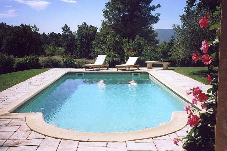 Gîte pour 2 personnes, avec jardin ainsi que terrasse et piscine dans le Vaucluse - 3
