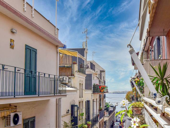Gîte pour 2 personnes, avec terrasse à Aci Castello - 2