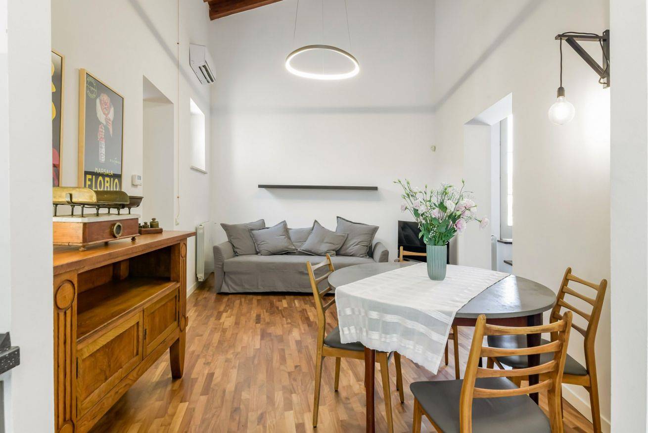 Appartamento intero, Guesthost - Vucciria & La Cala Lovely Apartment with Terrace in Castellammare (Palermo), Palermo