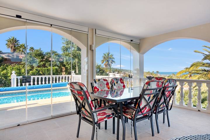 Ferienhaus 'Melodie Delfin' mit Bergblick, Wi-Fi und Klimaanlage in Montgo, Dénia
