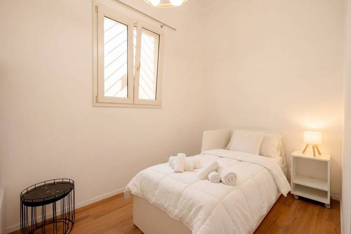 Ganze Wohnung, Ferienwohnung für 6 Personen mit Balkon/Terrasse in Bari, Bari Provinz