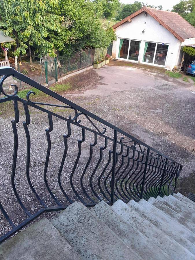 Chambre d’hôte pour 2 personnes, avec terrasse et piscine dans la Loire - 4