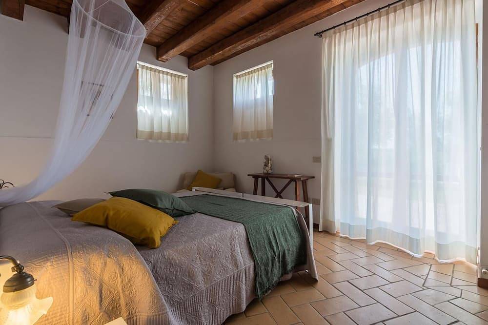 Casa Rossa - Private Villa, 7 Zimmer, Pool, Wlan,Haustiere, Strände 6 km, Marken in San Costanzo, Valle del Metauro