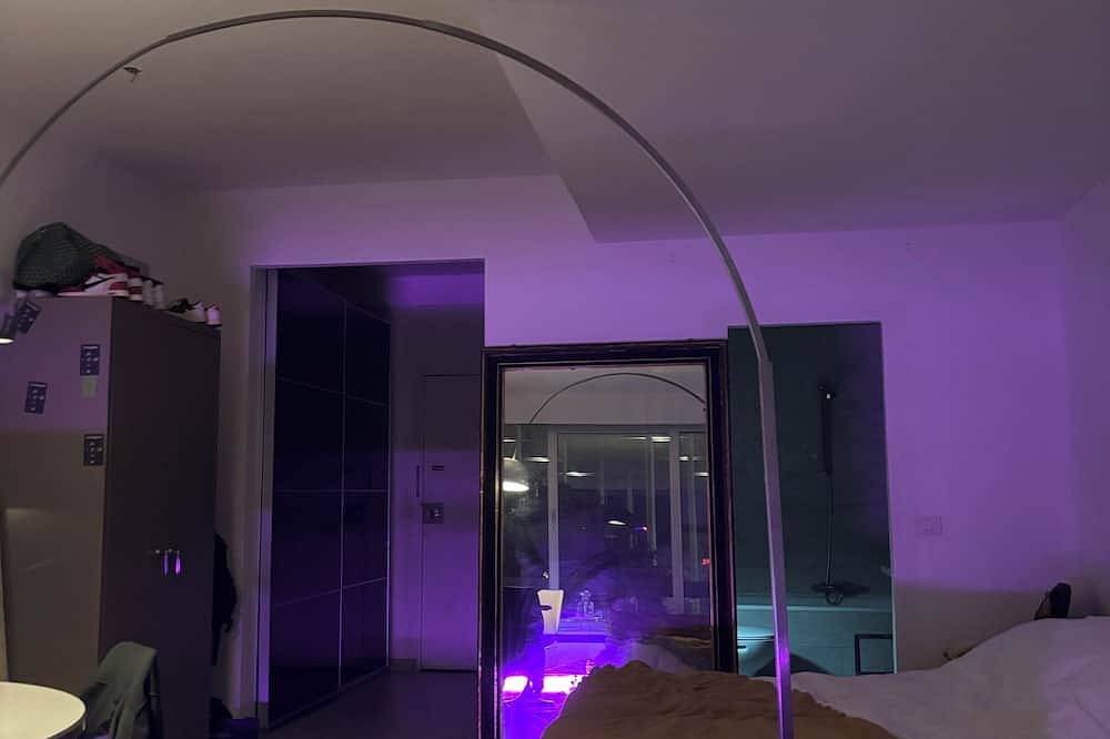 Entire apartment, Design studio with a hotel vibe in Antwerp, Antwerp region