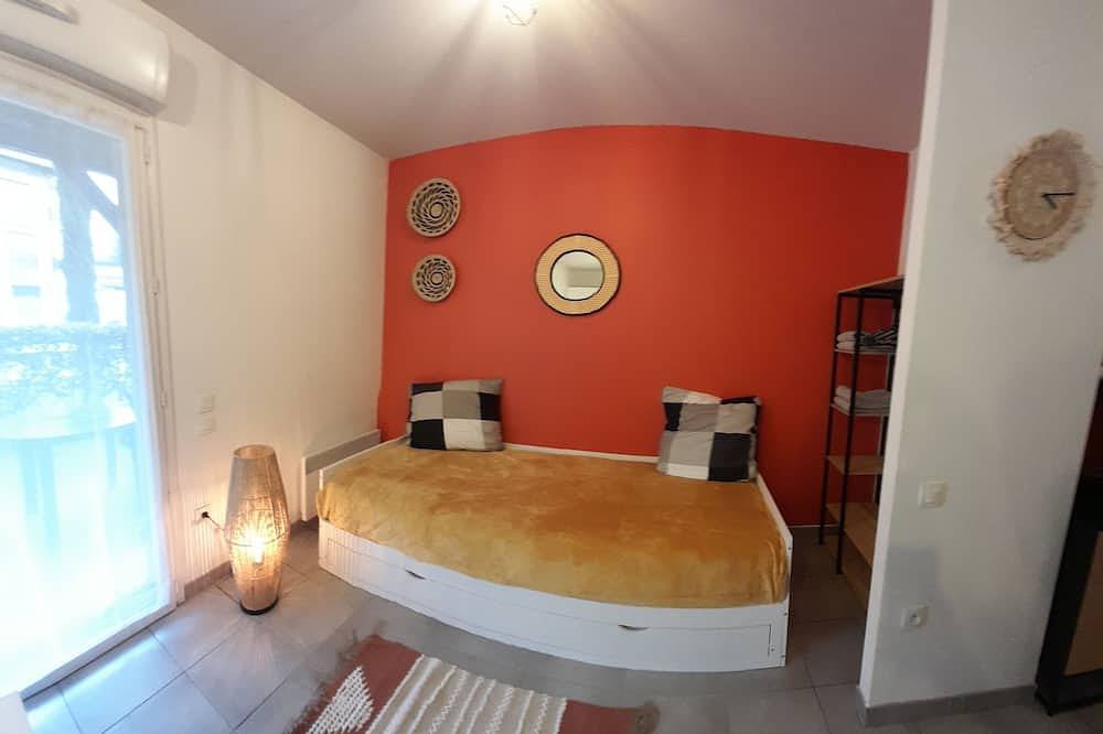 Geheel appartement, Appartement du Chamois Roux, Dans Résidence de Tourisme 3 Étoiles in Lourdes, Hautes-Pyreneeën