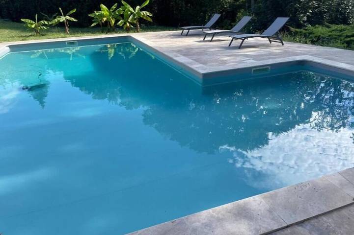 Location de vacances pour 10 personnes à Saint-Philippe-d'Aiguille