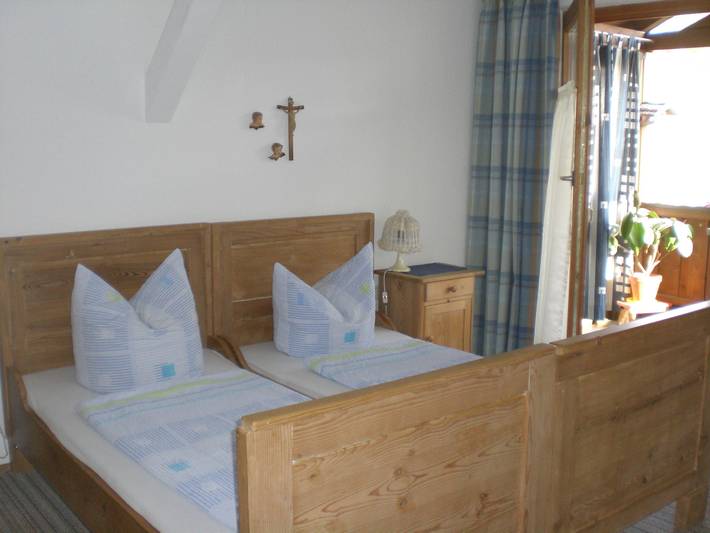 Ganze Ferienwohnung, Ferienwohnung Hofer - Ferienwohnung Gartenblick- 3 Personen, 45qm, Balkon mit schöner Aussicht in Altötting, Landkreis Altötting