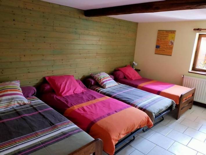 Gîte pour 9 personnes, avec piscine et jardin dans l' Isère - 4