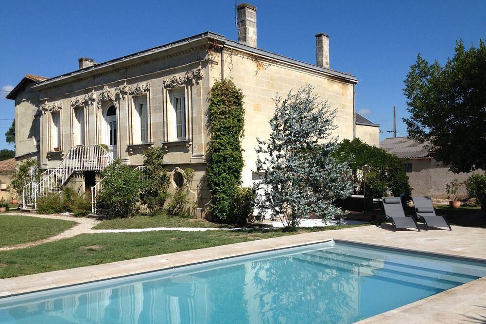 Le Gite \" Préfévrier\" situé entre Bordeaux et St Emilion dans maison bourgeoise in Saint-Loubès, Région de Bordeaux
